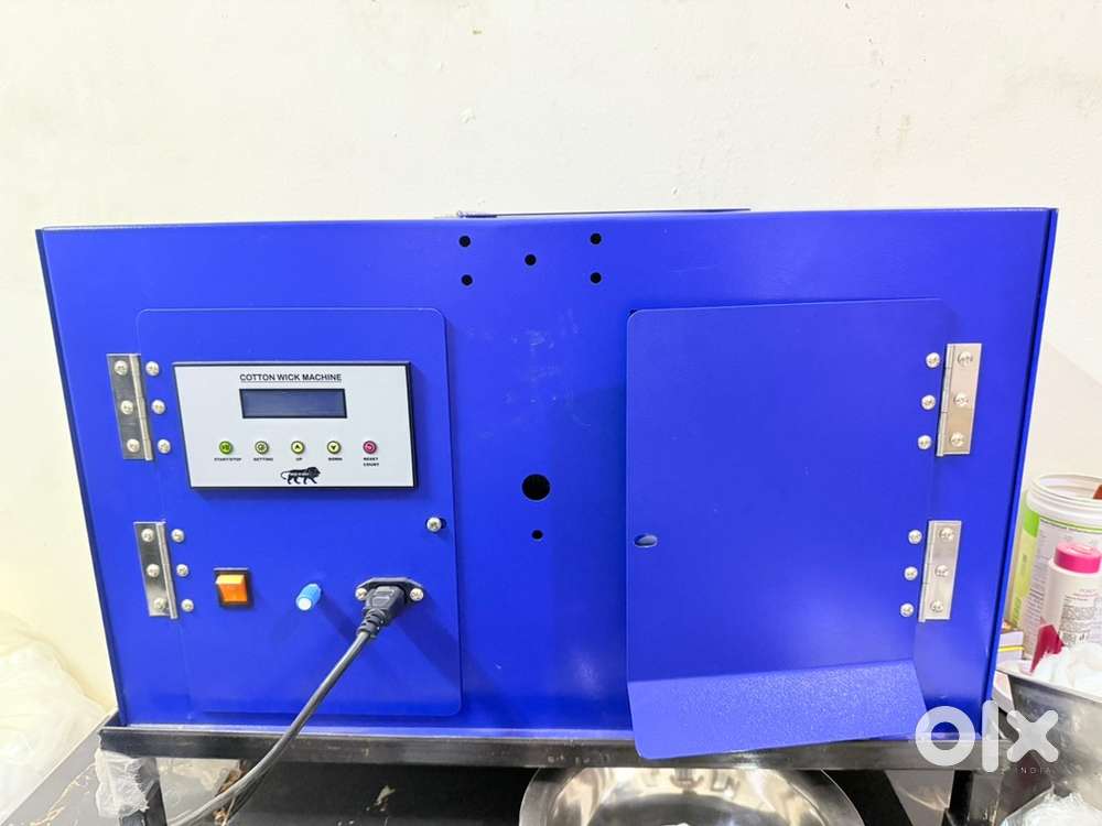 Cotton wick automatic machine