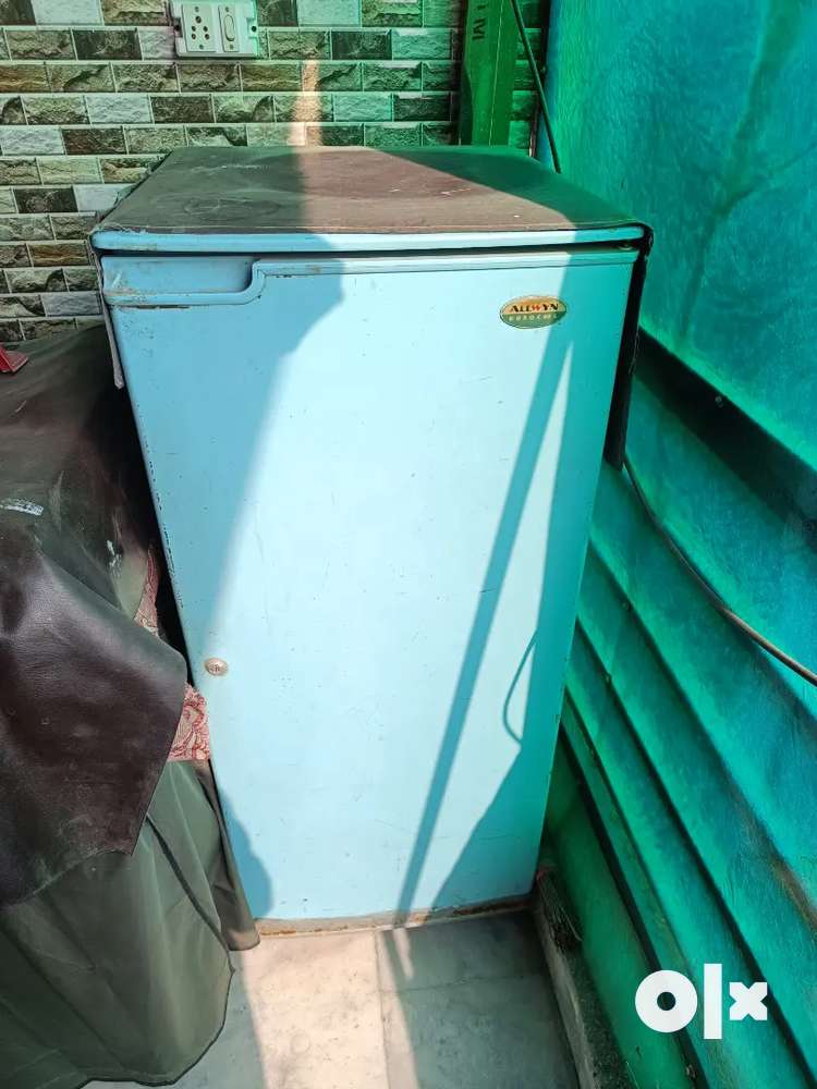 Selling our Allwyn refrigerator in working condition