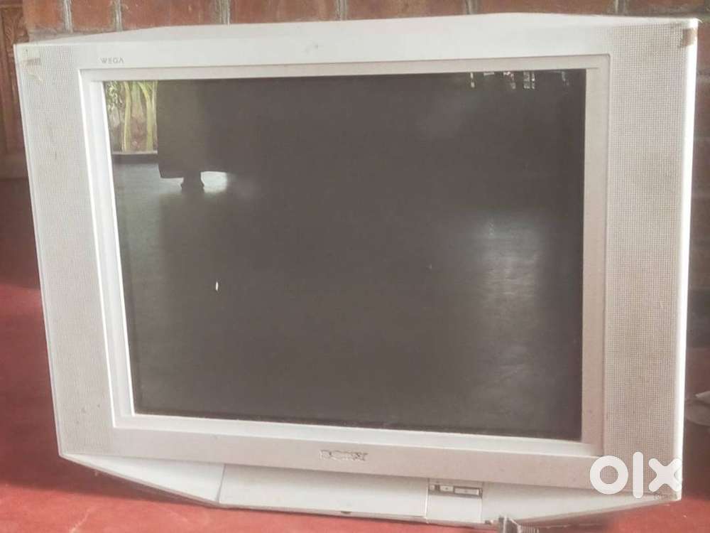 OLD SONY TV