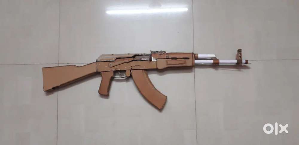 Cardboard gun for Home decoration and Collection
