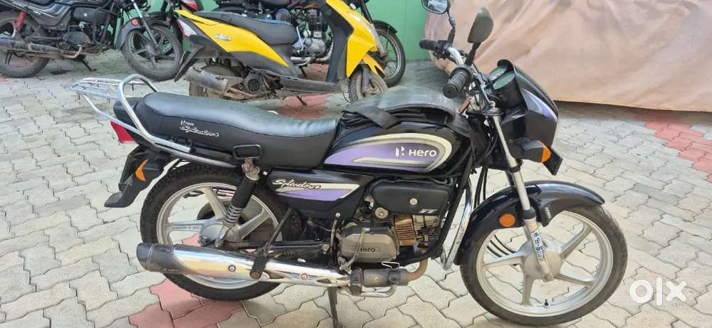 HERO SPLENDOR +; MODEL 2023; SELF STARTER ALLOY; BLACK & BLUE COLOUR.