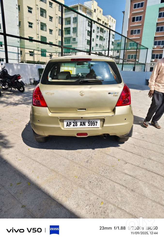 Maruti Suzuki Swift 2005 Petrol 95000 Km Driven