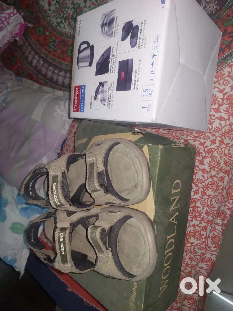 Prestige electric kettle and Woodland size 8 sandals