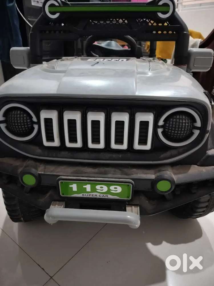 Electric kids toy car to ride