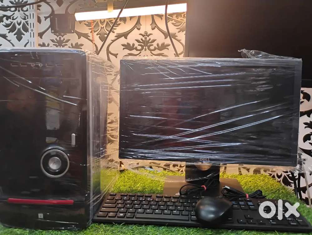 Corei3 8gb ram 128gb ssd+320gb hdd 19lcd keyboard mouse rs.7000