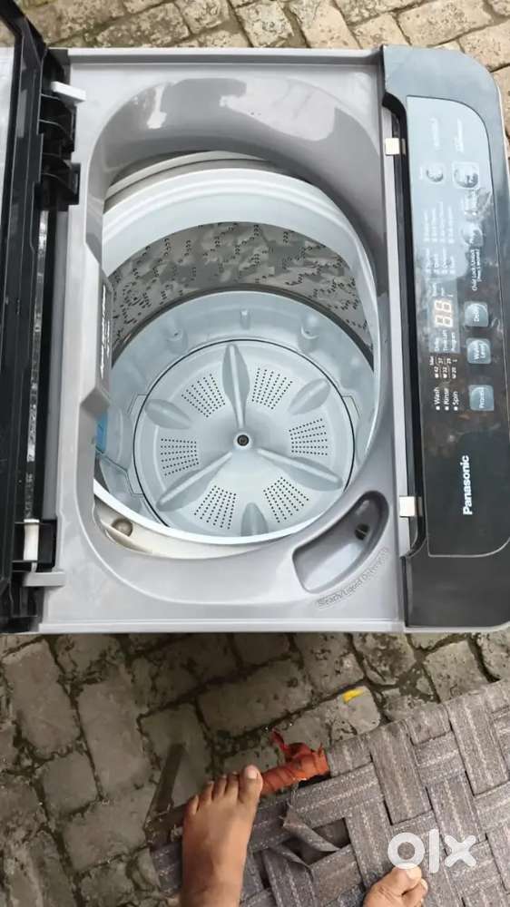 Fully automatic machine purchased on 2021 and is in v good condition