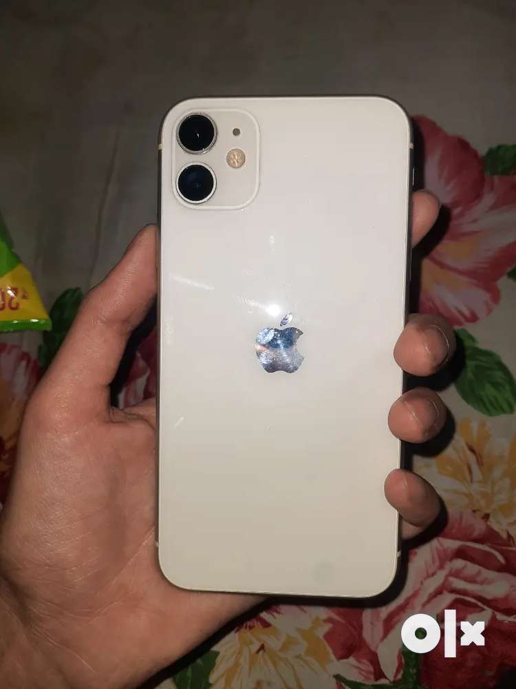 Iphone 11/64gb, good condition, no scratches, white colour.