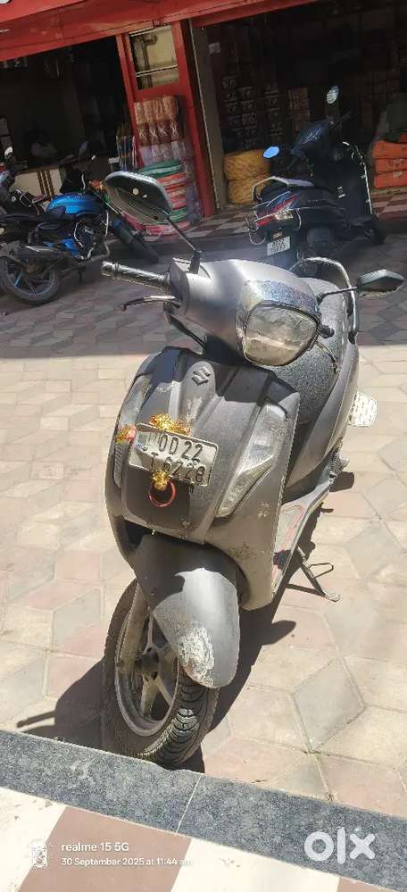 Urgent sale Bs 6 model