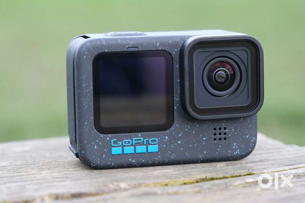 Gopro 12 with one battery and 64gb