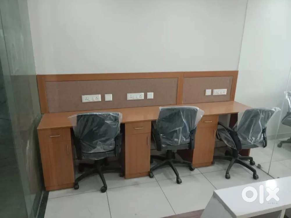 FURNISHED -OFFICE - READY TO SHIFT