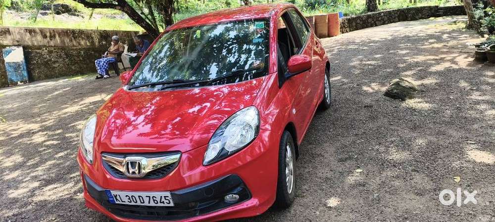 Honda Brio V Automatic, 2015, Petrol