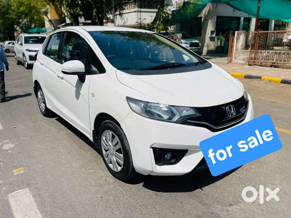 Honda JAZZ 
2015 october end
97000 km
4,25,000/-
