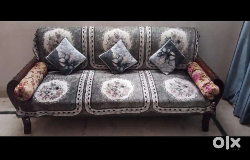 5 Seetar sofa+ center table