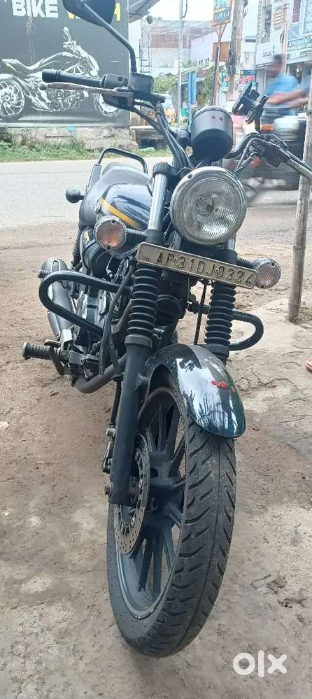 Bajaj avenger,