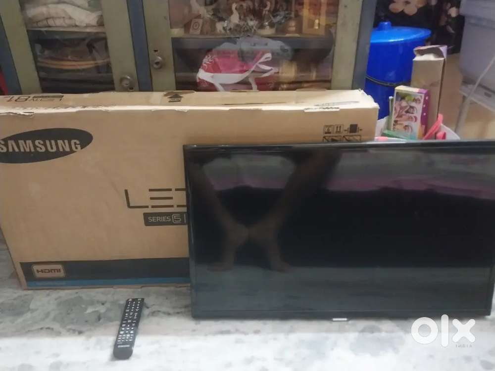 the picture quality is as new model but sound is not coming