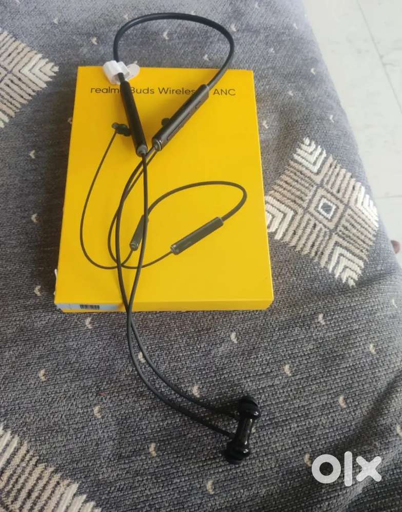 realme Buds Wireless 5 with 50dB ANC, 360 degree
Spatial Audio.