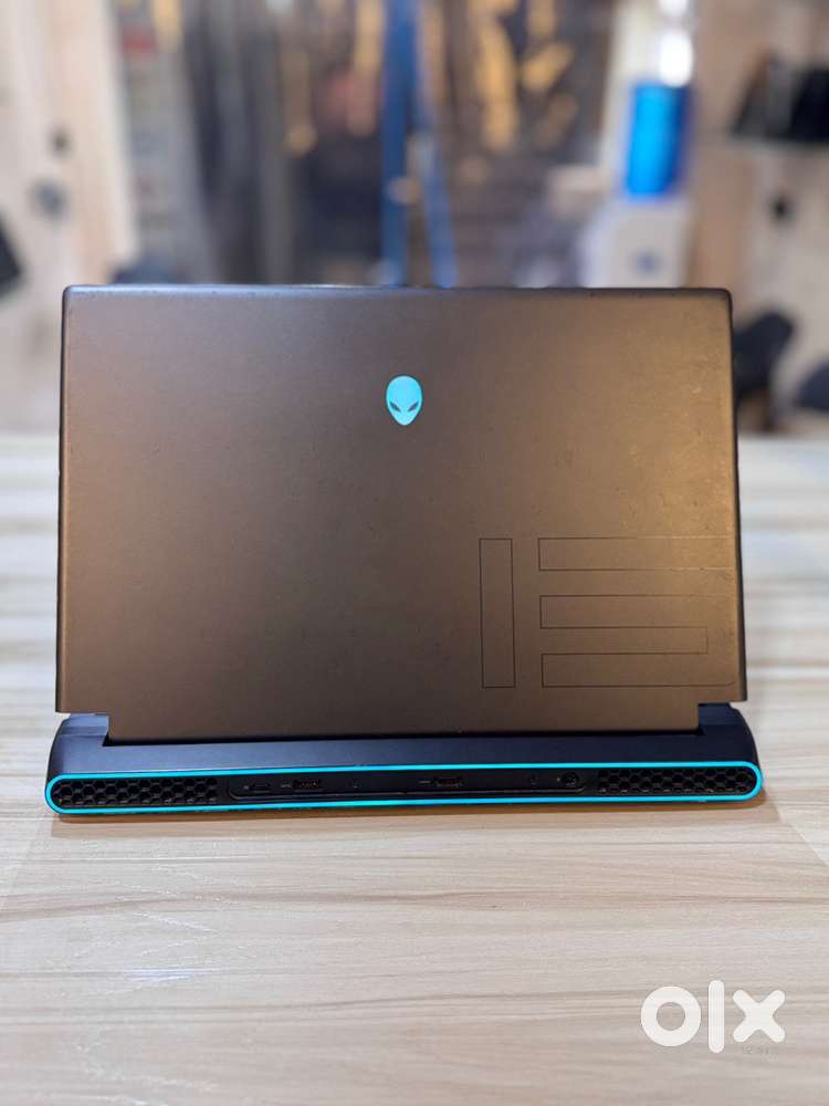 Dell Alienware Ryzen 7 5800hs 16GB ram 512 ssd RTX 3060 6GB graphic
