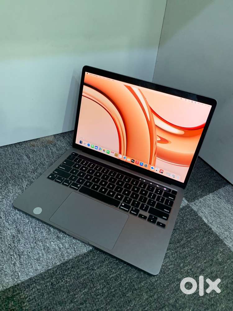 Apple MacBook Pro M2 Chip