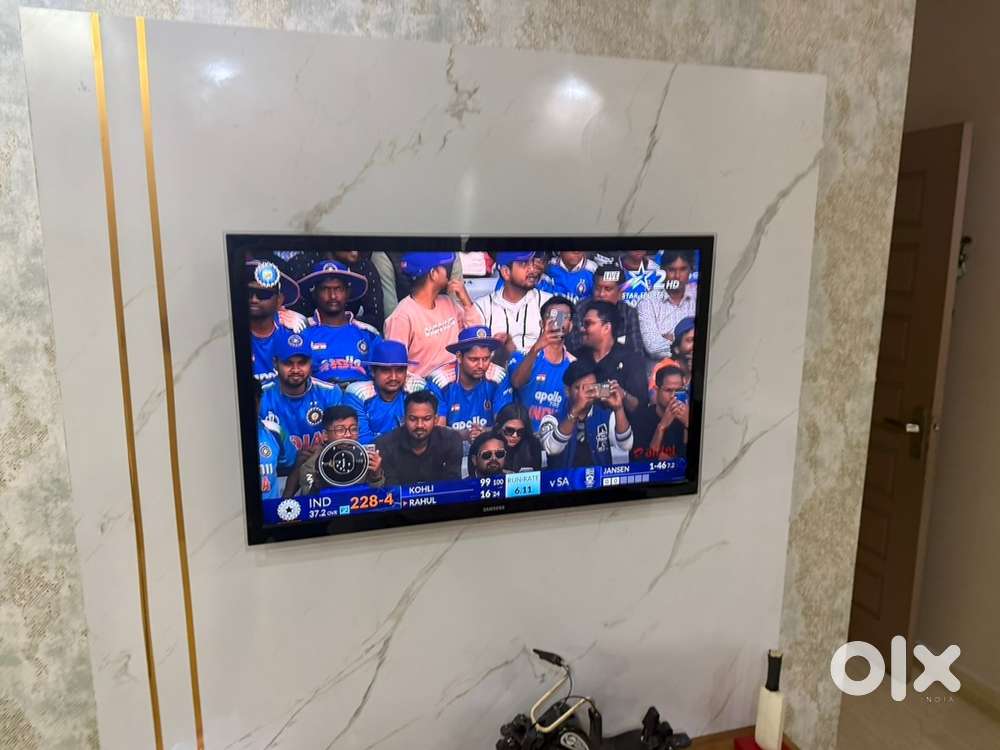 Samsung 32 inch smart TV