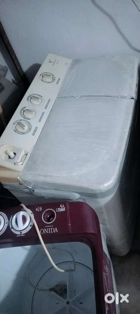 Washing machine proper working condition top load semi automatic