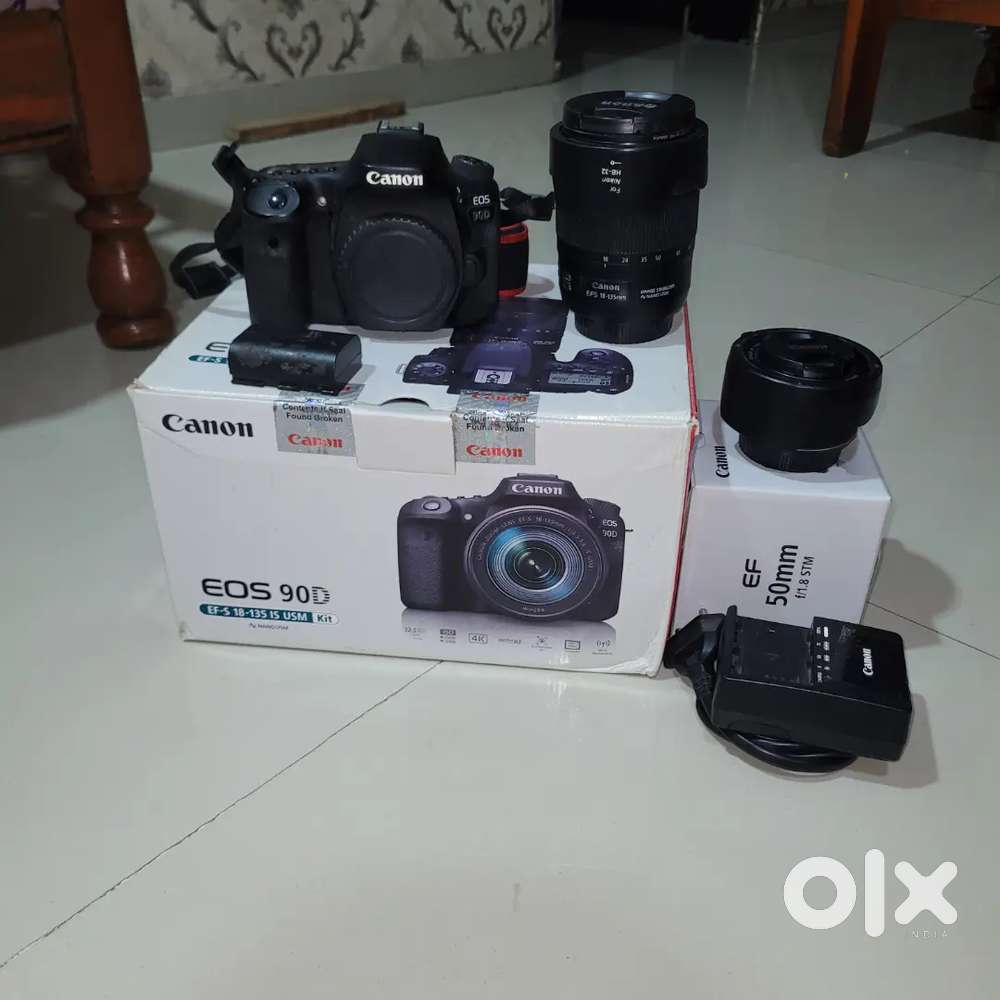 (like new) Canon 90D with Canon 18-135mm, Canon 50mm
