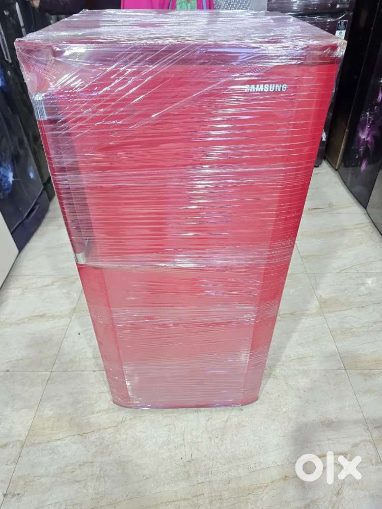 Samsung single door red colour refrigerator with Warranty