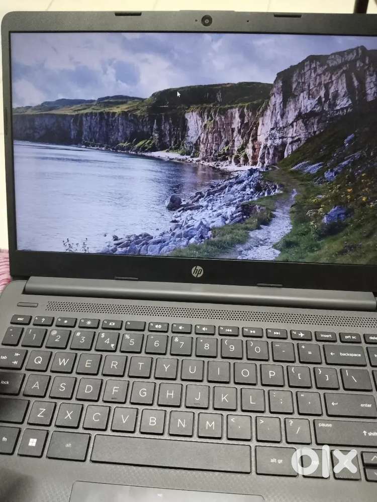Selling a well-maintained HP laptop with powerful AMD Ryzen 3 3250U