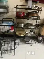 2 stand with utensils