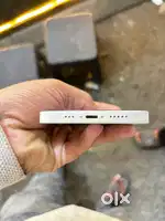 New iphone he 1month chala huaa and bill box sab he