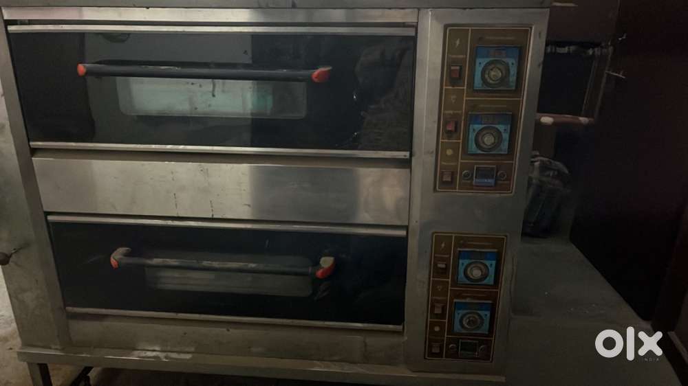 Commercial Double Deck Baking Oven – Heavy Duty, Excellent Condition