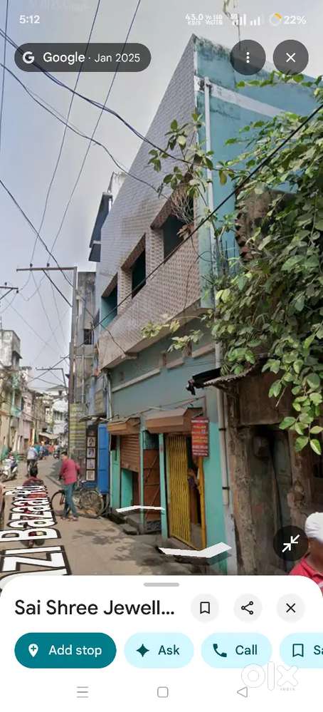 renovated 10 yrs back good area , shops in ground floor for bussiness