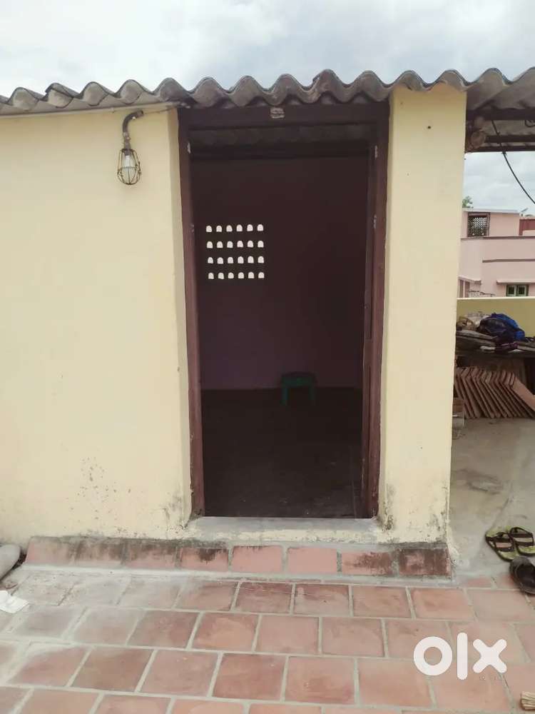 House for rent at First floor -Asbestos roofing