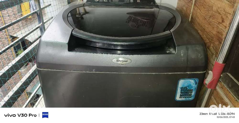 8 kg fully automatic washing machine Whirlpool new brand