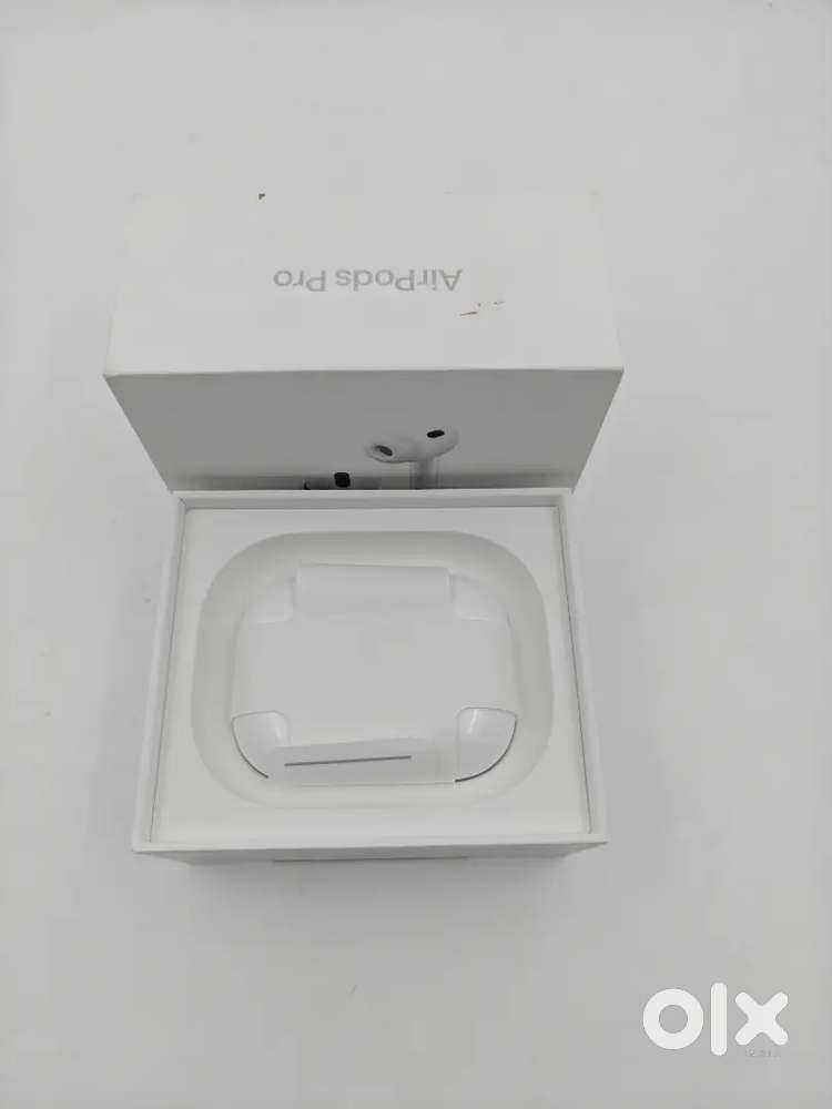 Airpods pro 3 ( Just seal cut with apple care plus )