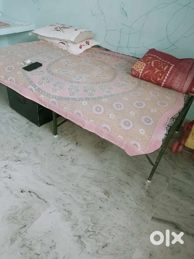 4x6 wooden folding bed