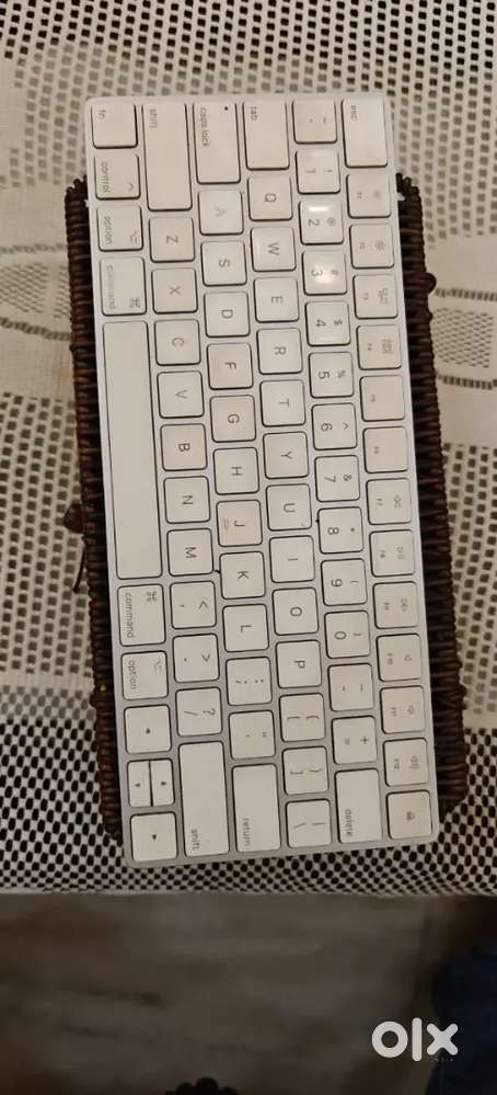 Apple magic keyboard lightening port