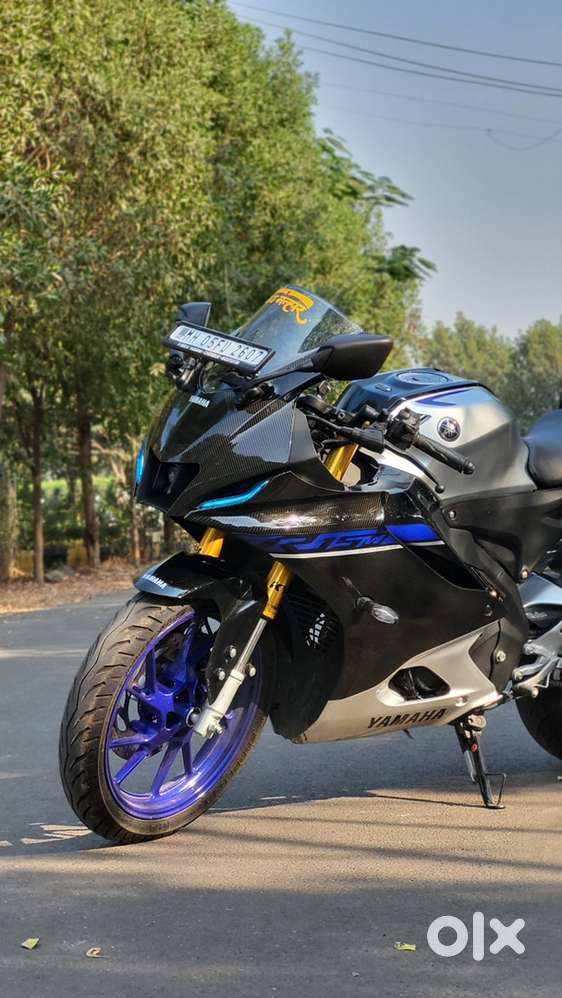 Yamaha R15M Carbon Fibre Edition
