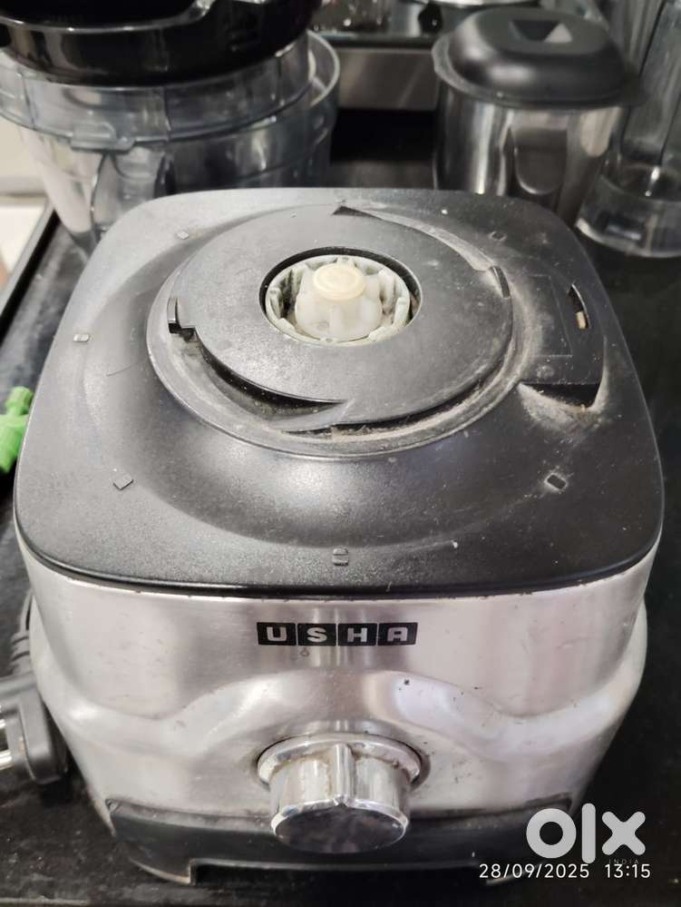 Usha FP3811 food processor