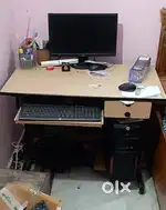 Computer table