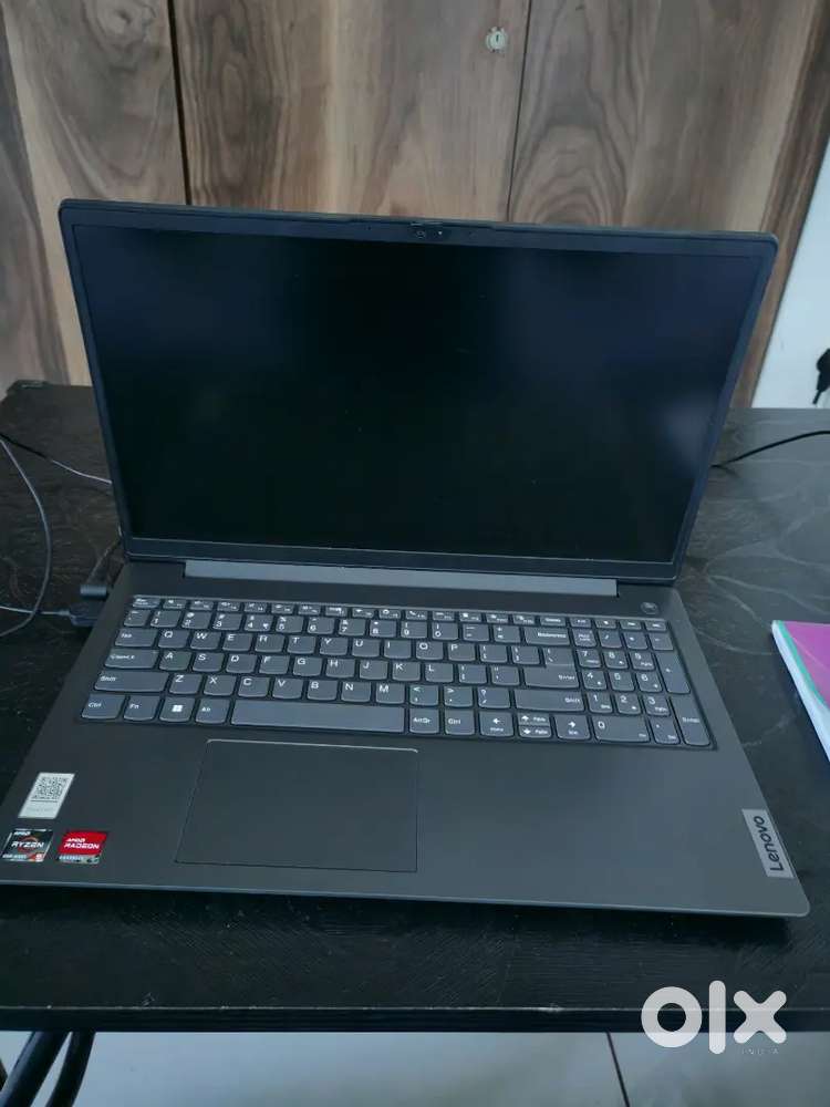 Lenovo V15 Ryzen 5