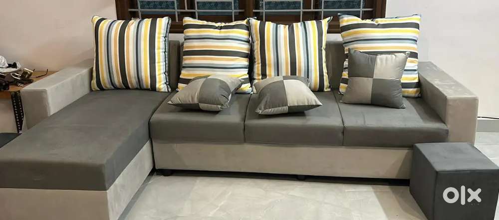 Luxury L shaped 6 seater Sofa