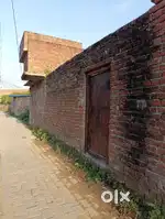 30 कड़ी 15 कड़ी में करकट का हाल बना हुआ है बाथरूम और टॉयलेट भी है