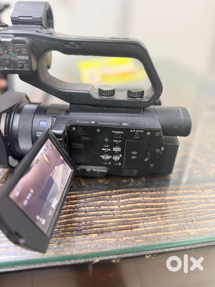 Sony PXW-X70 Mint Condition Compact Camcorder