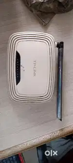 1 TP-link Wifi Extender & 3 wireless mouses & 2 wired mouses