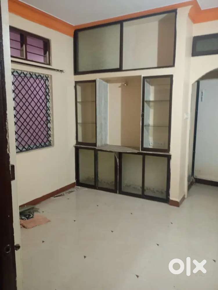 1 BHK HOUSE FOR LEASE /  @DESAI CROSS PINTO ROAD HUBBALLI