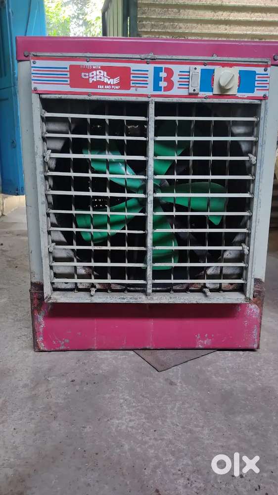 Medium size cooler with iron stand in good condition at lowest price