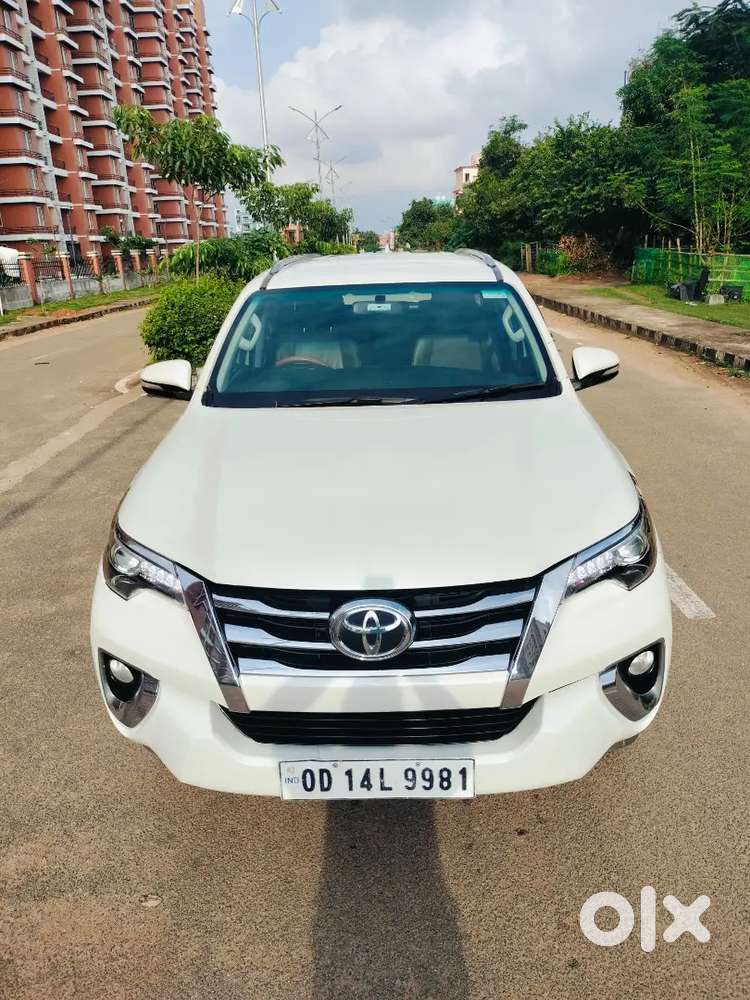 Toyota Fortuner 2018 Diesel 98000 Km Driven
