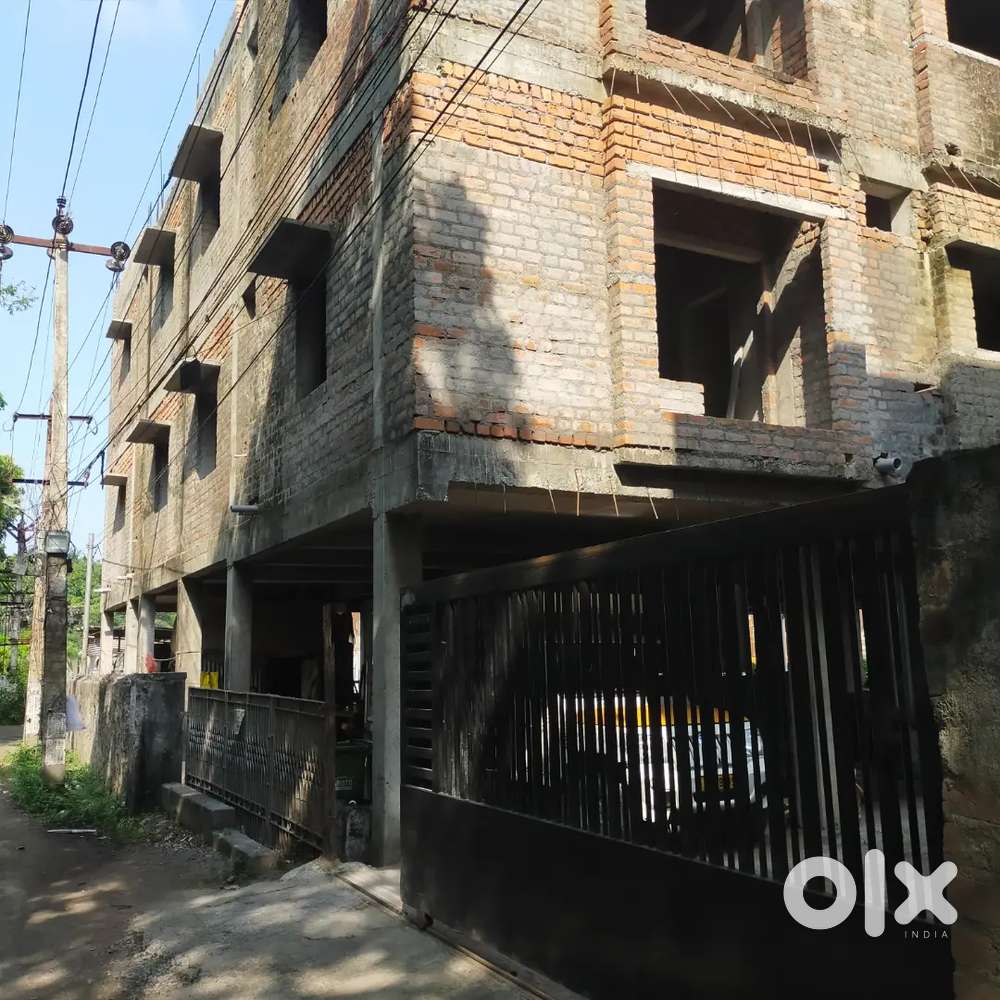 Stilt + 2 Floors with Lift and 3 BHK (4 Units) Building at Kelambakkam