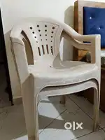 2 chairs & 1 Table Good Condition