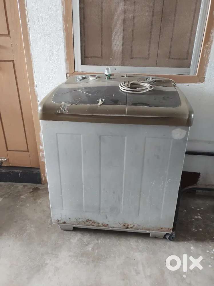 Whirlpool Semi Automatic Washing Machine and Microwave